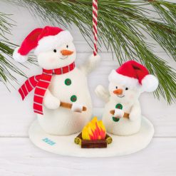 Alternative view of Hallmark - Roasting Marshmallows Snowmen 2025 Fabric Hallmark - Ornament
