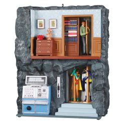 Hallmark - Batman The Classic TV Series To the Batcave! Ornament With Light, Sound and Motion