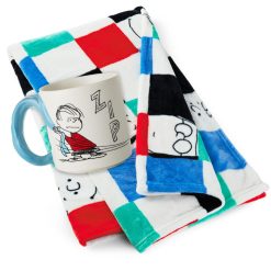 Hallmark - Peanuts All Bundled Up Gift Set
