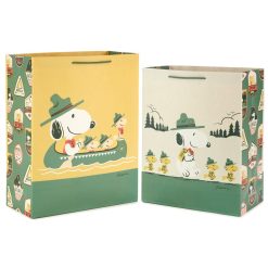 Hallmark - Peanuts Beagle Scouts Snoopy and Troops 2-Pack Large and XL Gift Bags