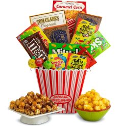 Hallmark - Ultimate Movie Night Gift Set